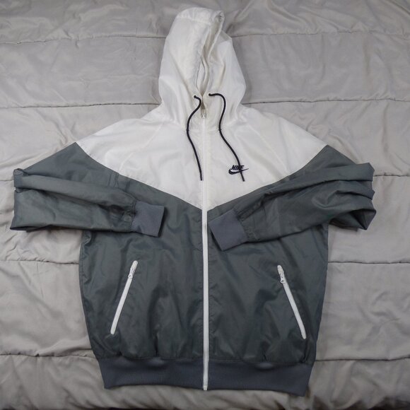 Nike Jacket Womens Small Gray White Full Zip Hooded Jacket Pockets running Runin - Picture 1 of 8